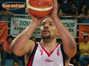 Moodie arregl� de palabra su continuidad en Boca