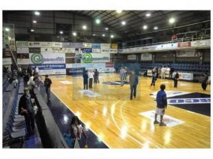 Se suspendi� Sionista-Lan�s por la humedad en el piso