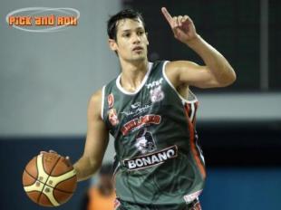 Nicols Ferreyra desembarca en Regatas Corrientes