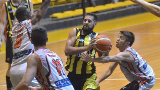 Villa �ngela cerr� de un plumazo y Petrolero sum� otros dos