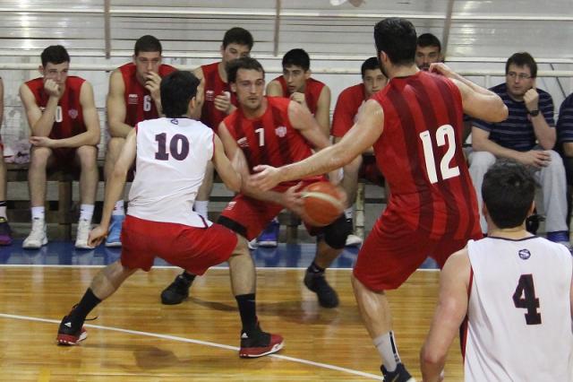 Triunfo de Uni�n ante Olimpia de Paran�