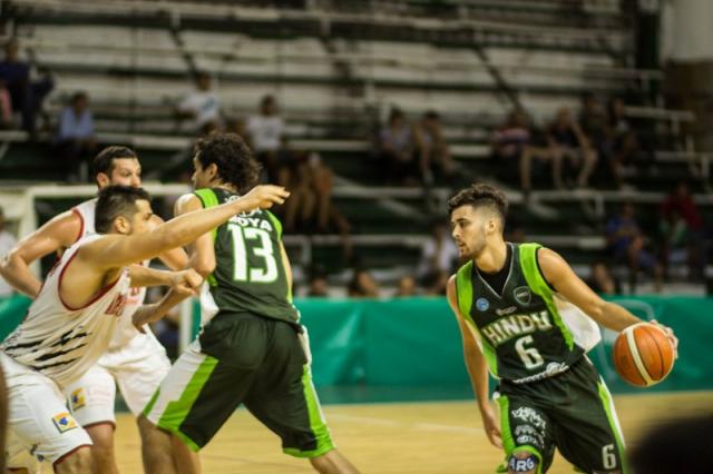 Hind� atrap� al le�n