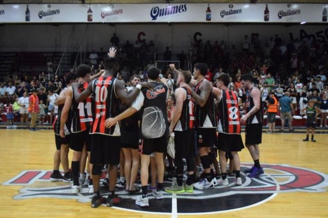 Sur: Central no afloja, Racing y Viedma crecen