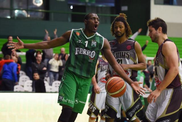 Ferro se salv con un triunfazo ante Lans