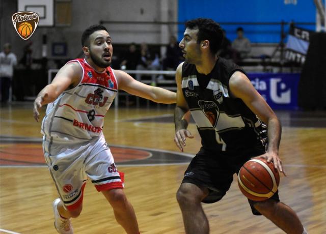 Rocamora volvi� a pegar