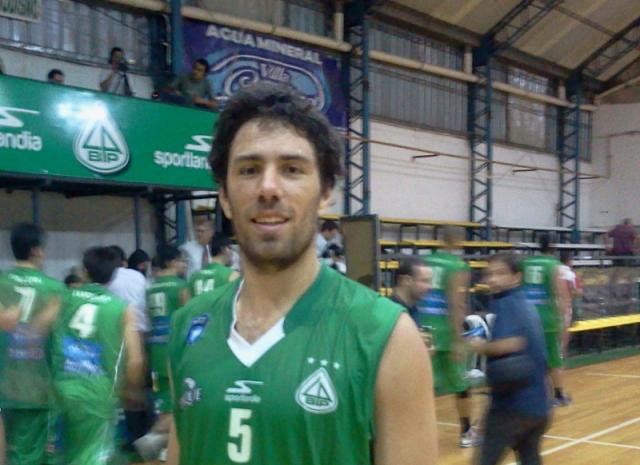 Kelly tambi�n vuelve y Barrio Parque cerr� su plantel