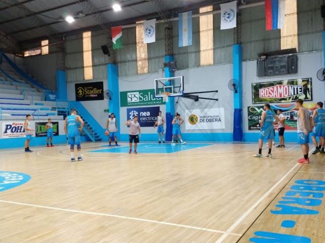 Ober� se viste de Super 4