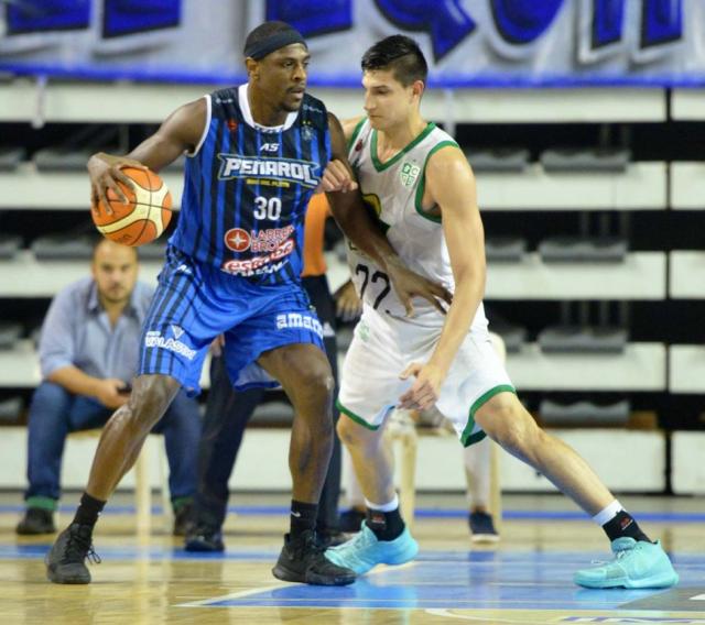 La pelota siempre al �10�