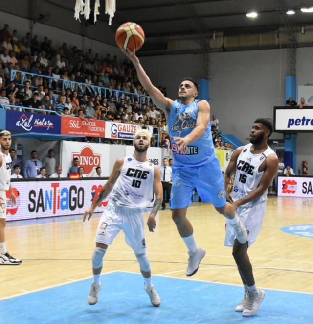 Lo cerr� con doble candado